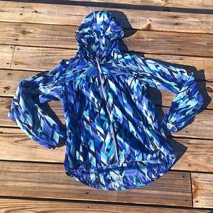 Nike Women’s Windbreaker Cinched Waist Multi Blue Geometric Pattern Size…